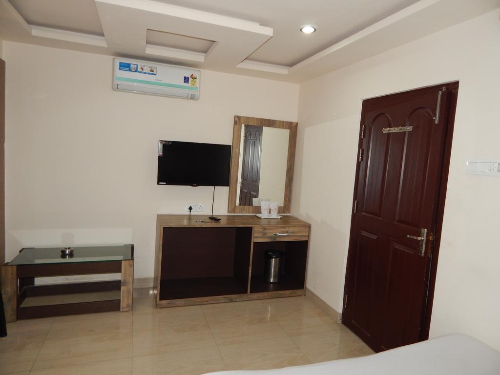 Breeze Hotel Siliguri Zewnętrze zdjęcie