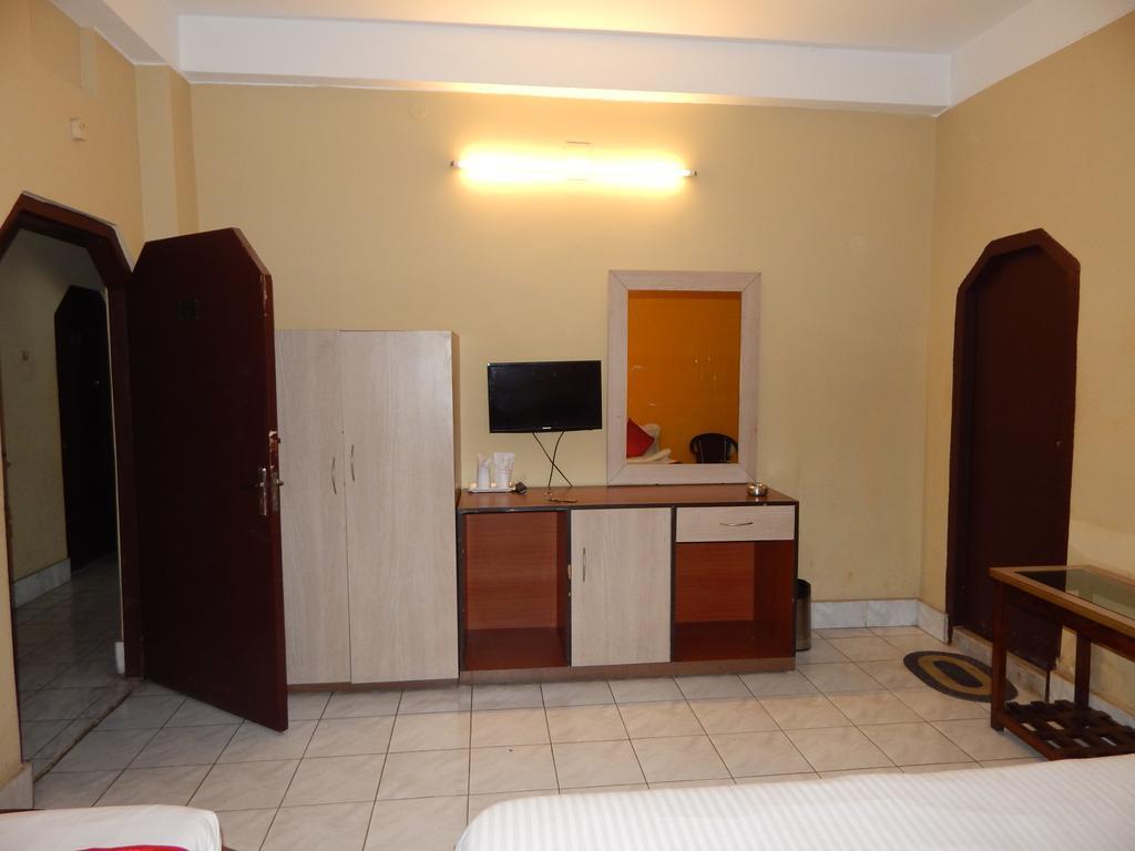 Breeze Hotel Siliguri Zewnętrze zdjęcie